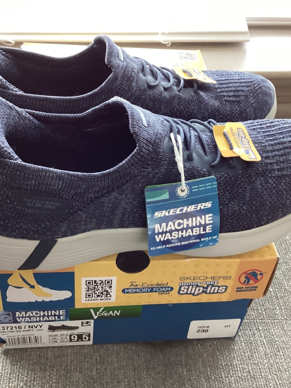 Skechers Women's Slip-Ins: On-the-GO Flex Swift - Vera Casual Sneakers, size 9.5 - Picture 4 of 11